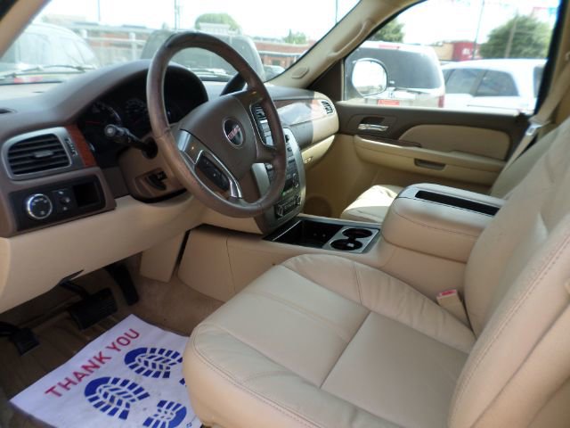 Used 2007 GMC Yukon SLT w/ SLT Preferred Equipment Group image 9