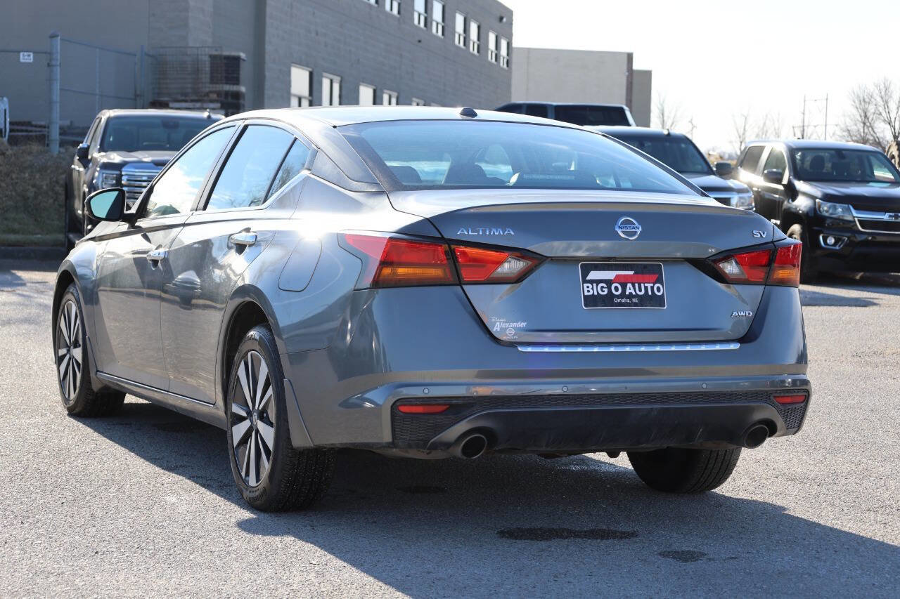 Used 2022 Nissan Altima 2.5 SV w/ SV Premium Package AWD/4WD image 11