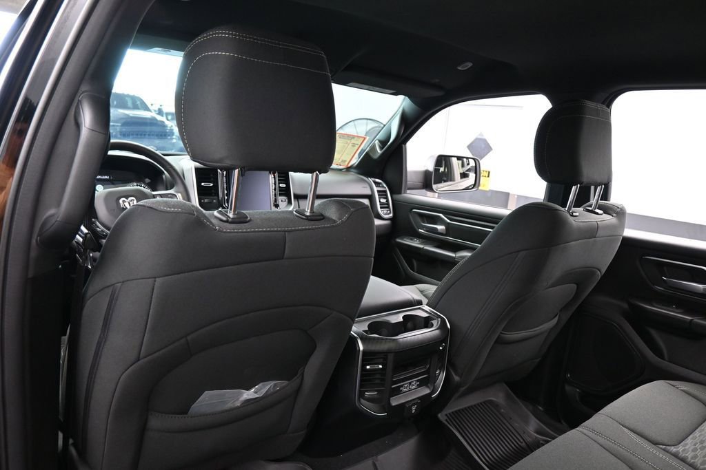 Used 2025 RAM 1500 Big Horn AWD/4WD image 35