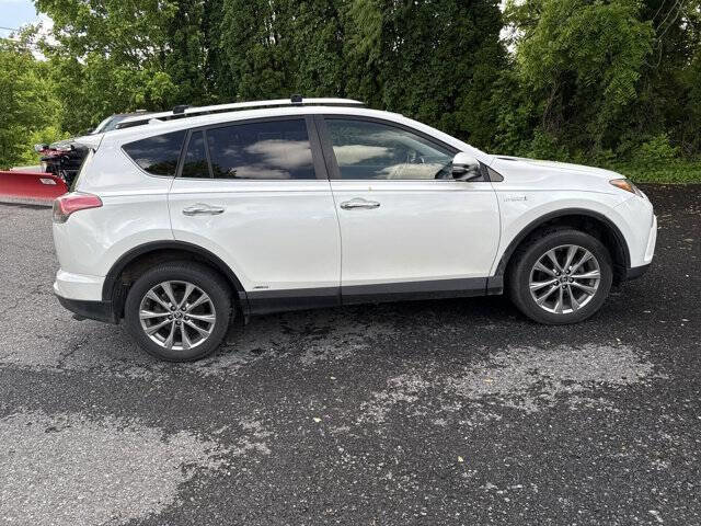 Used 2016 Toyota RAV4 Limited image 8