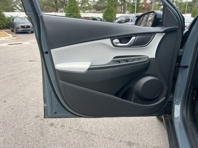 Used 2022 Hyundai Kona SEL w/ Convenience Package image 22