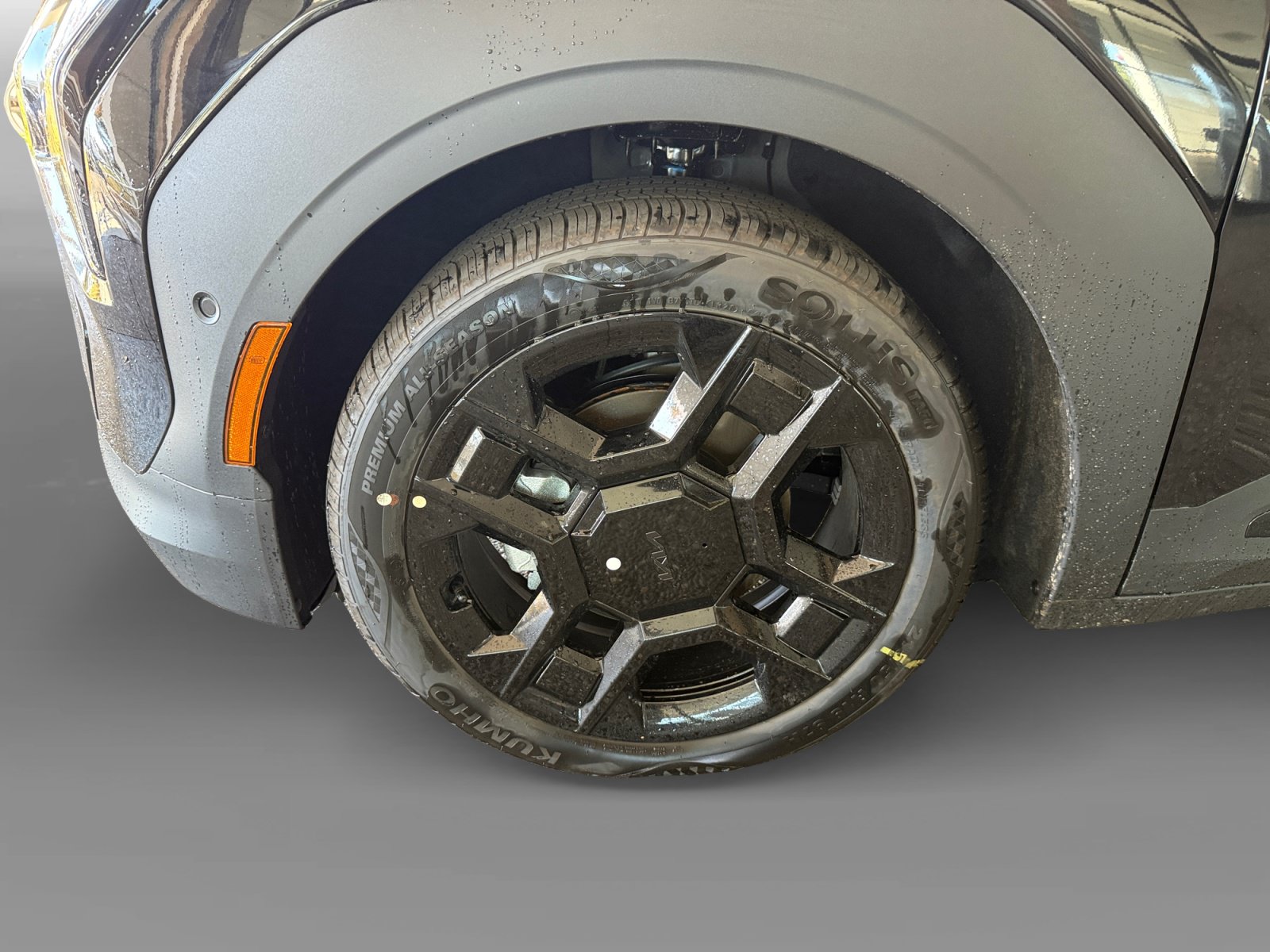 New 2027 Kia EV3 Land FWD image 9