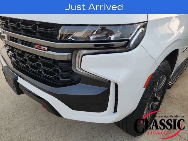 Used 2022 Chevrolet Suburban Z71 w/ Z71 Off-Road Package AWD/4WD image 11