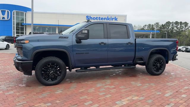 Used 2025 Chevrolet Silverado 2500 Custom w/ Custom Value Package AWD/4WD image 7