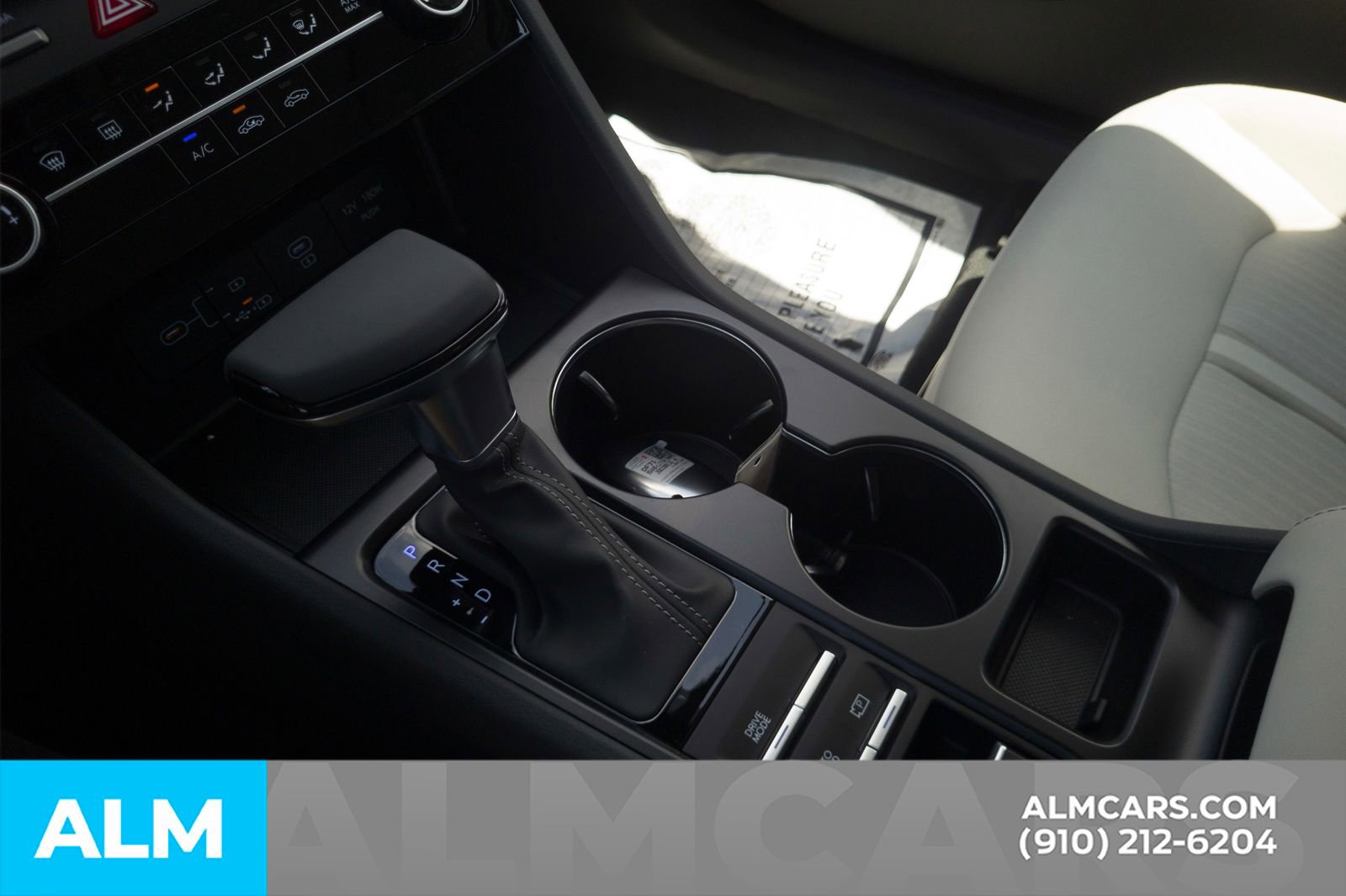 Used 2025 Hyundai Sonata SE FWD image 24