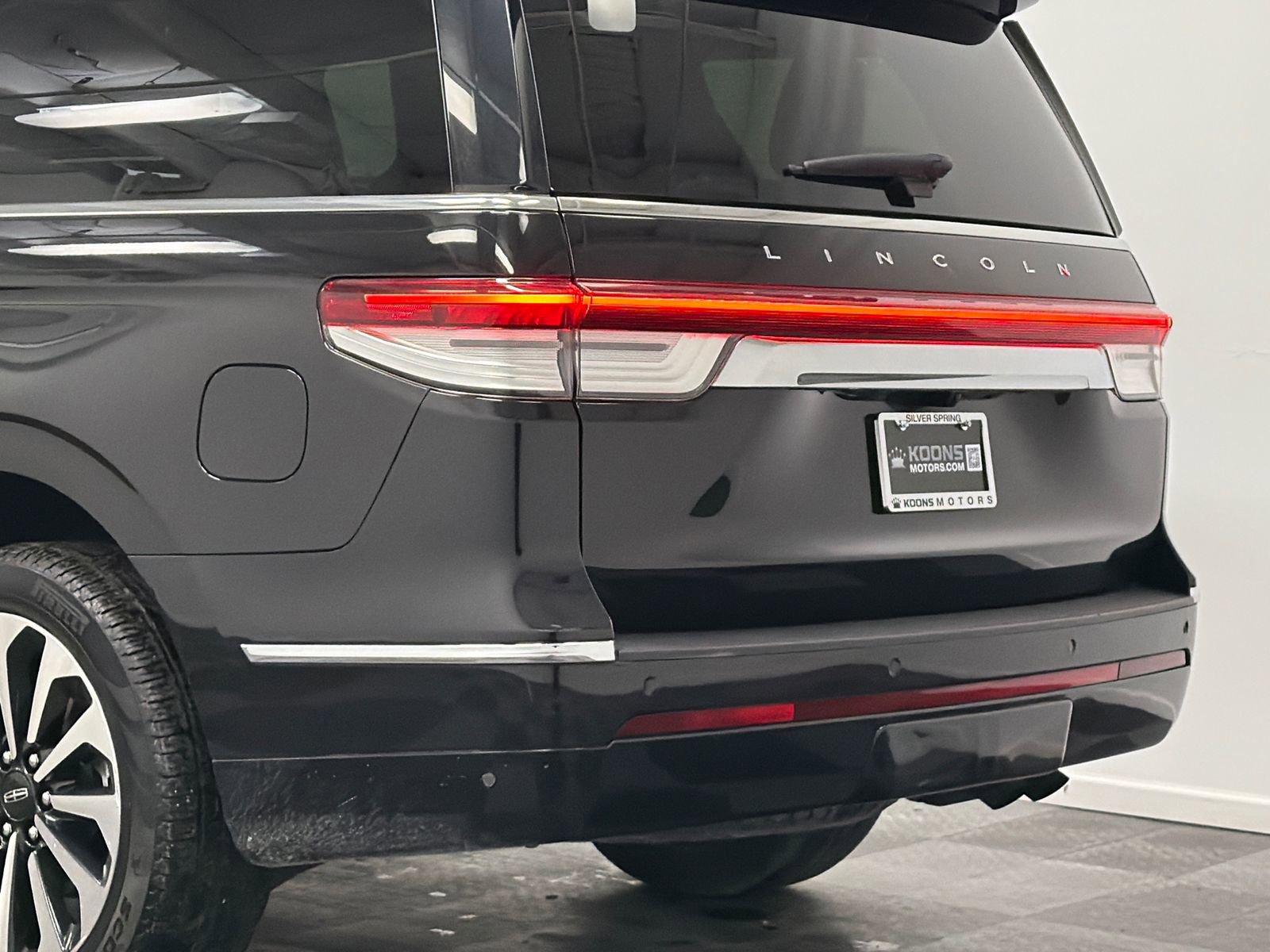 Certified 2022 Lincoln Navigator Reserve image 7