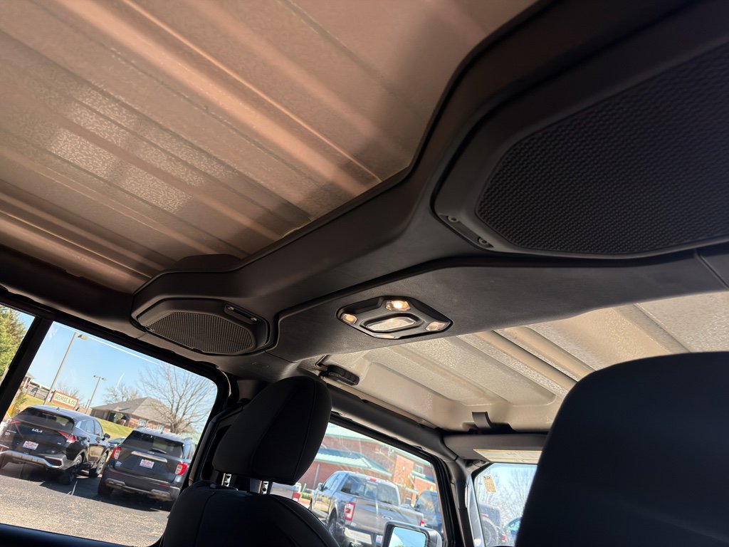 Used 2021 Jeep Wrangler Unlimited Sport image 17