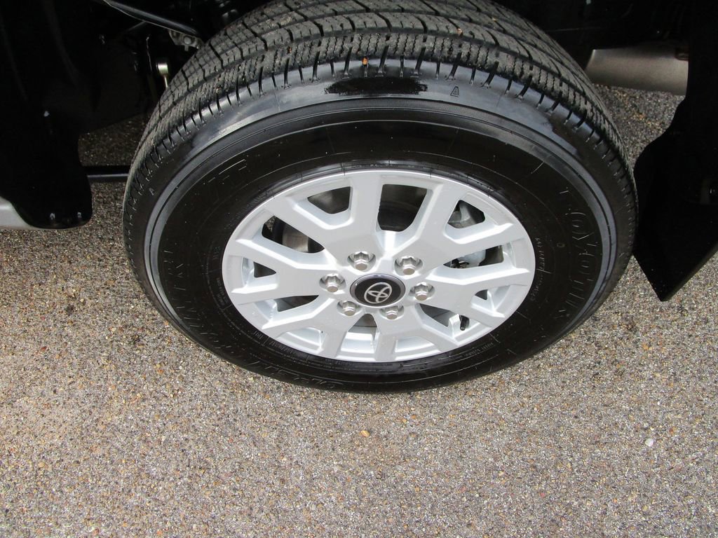 Used 2024 Toyota Tacoma SR5 image 12