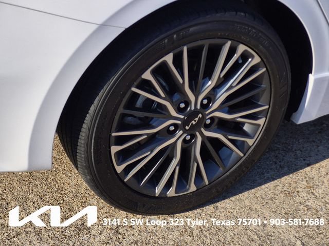 Certified 2024 Kia Forte GT-Line FWD image 11