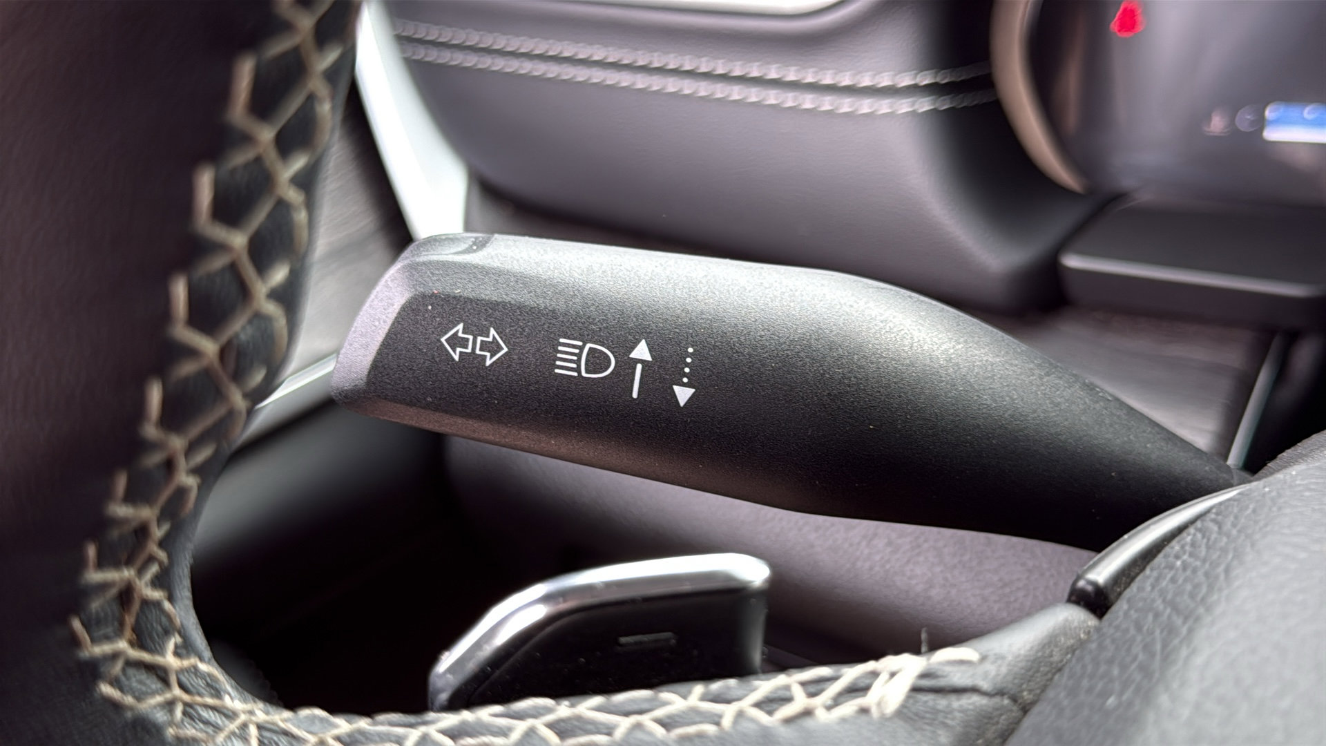 Used 2022 Jeep Grand Cherokee Limited image 15