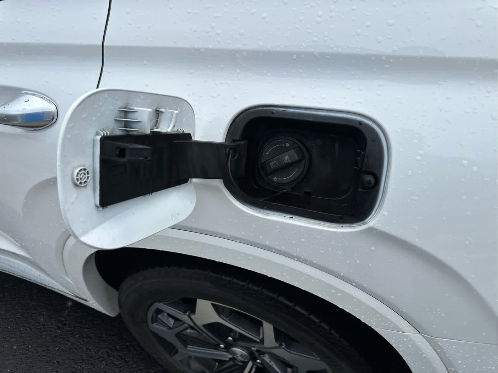 Used 2021 Hyundai Palisade Calligraphy image 17