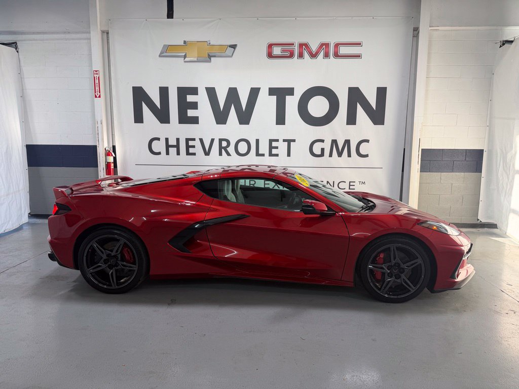 Used 2024 Chevrolet Corvette Stingray Coupe w/ Z51 Performance Package RWD image 32
