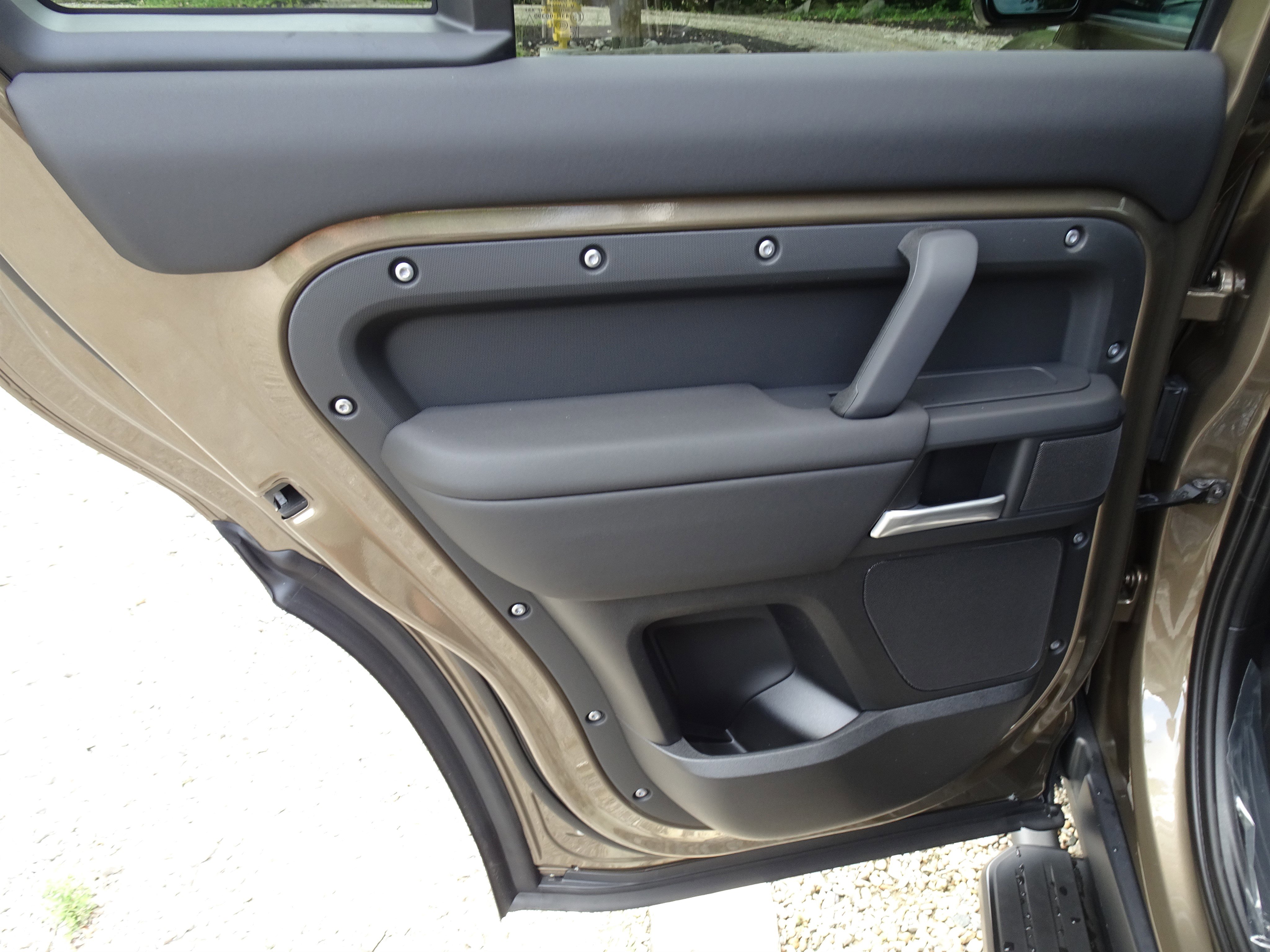 New 2025 Land Rover Defender 110 S image 22