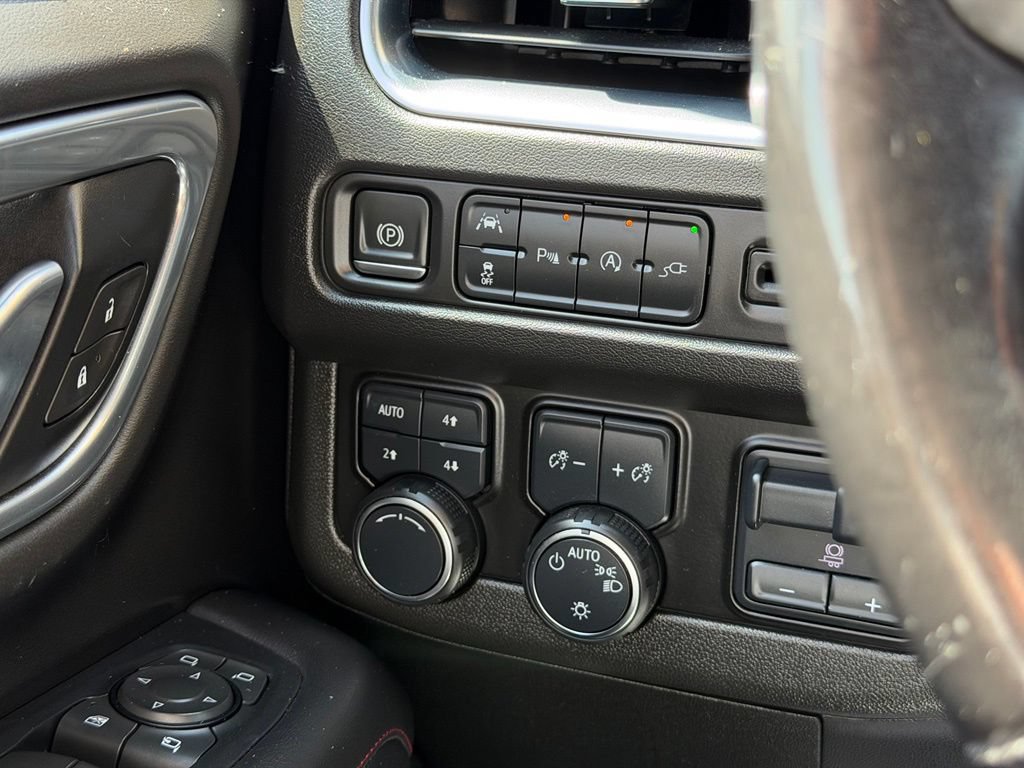 Used 2021 Chevrolet Tahoe RST AWD/4WD image 17