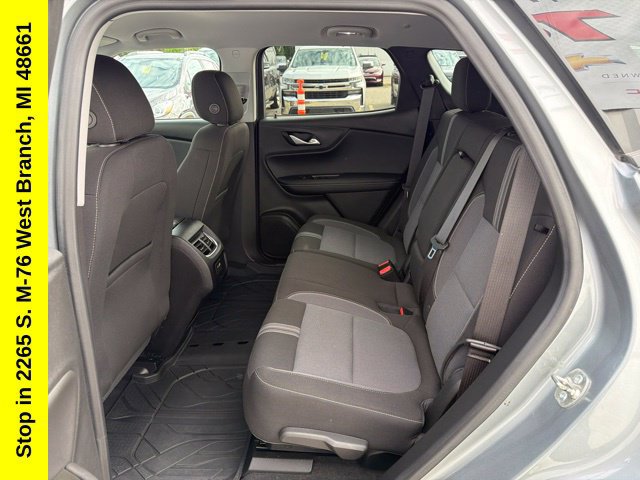 Used 2025 Chevrolet Blazer LT w/ Driver Confidence Package AWD/4WD image 17