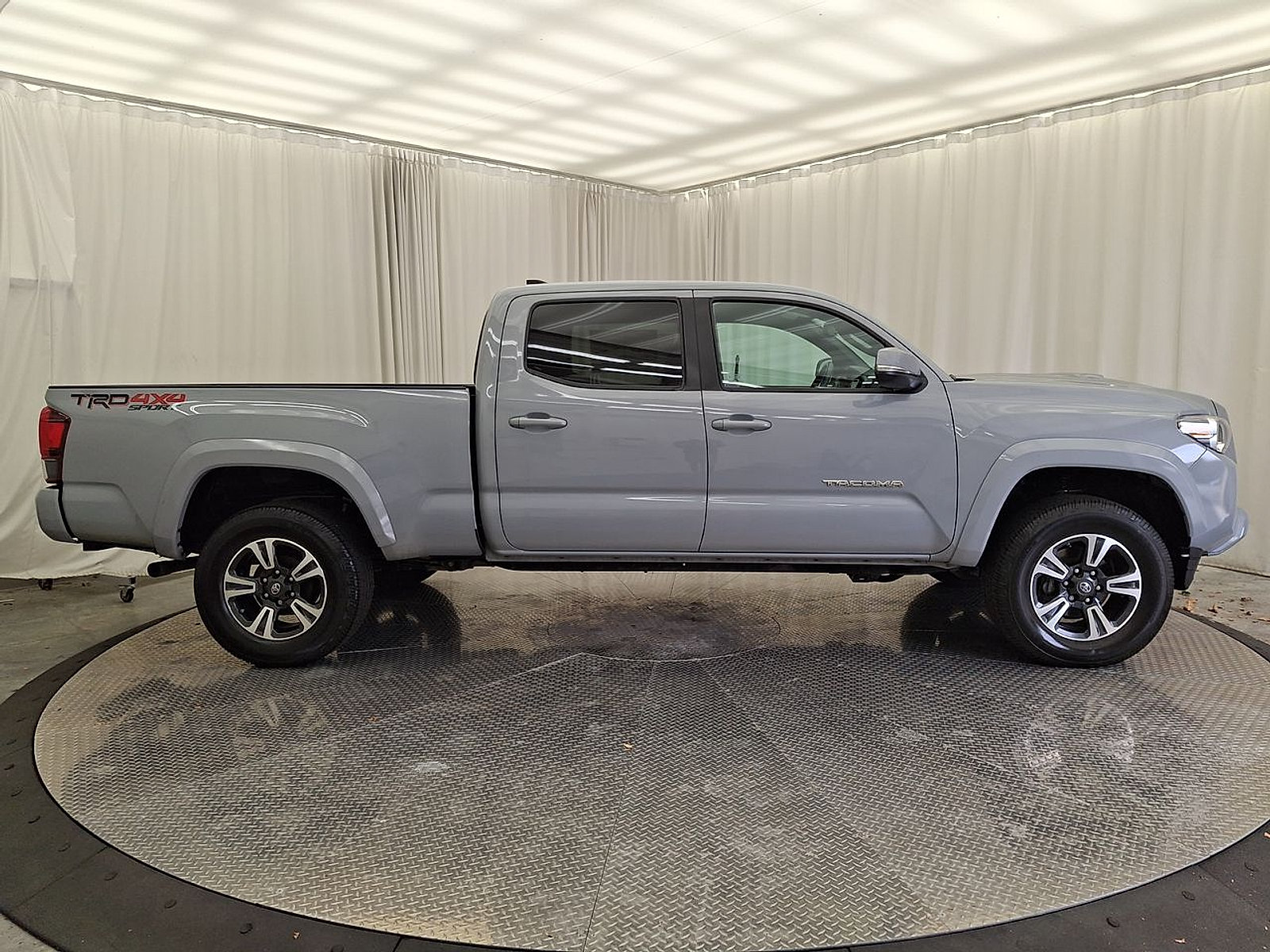Certified 2019 Toyota Tacoma TRD Sport AWD/4WD image 29