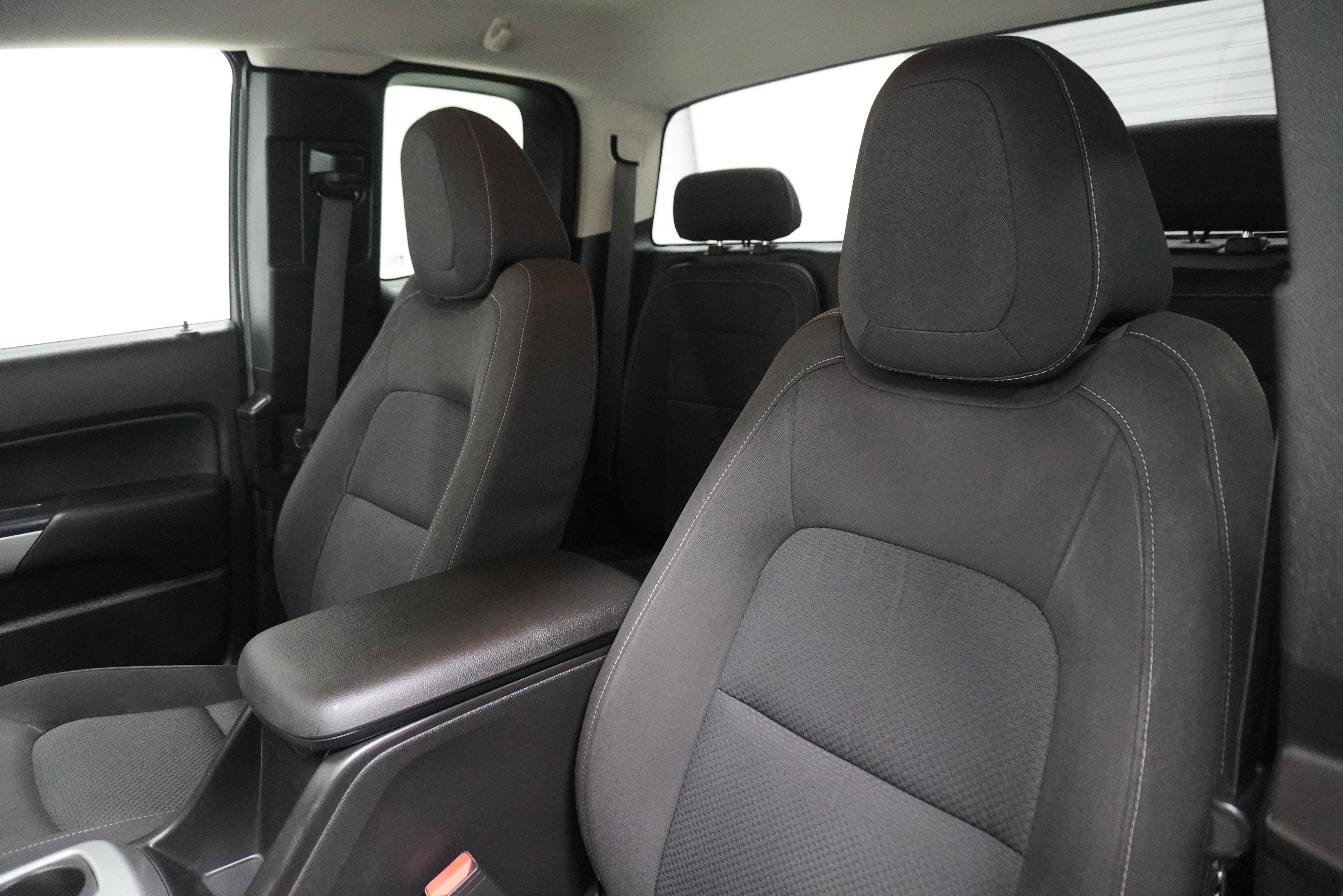 Used 2015 Chevrolet Colorado LT w/ LT Convenience Package RWD image 10