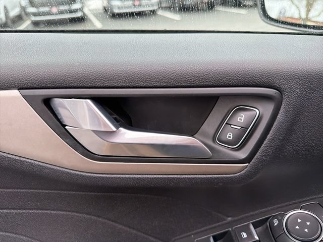 Used 2022 Ford Escape SEL AWD/4WD image 18