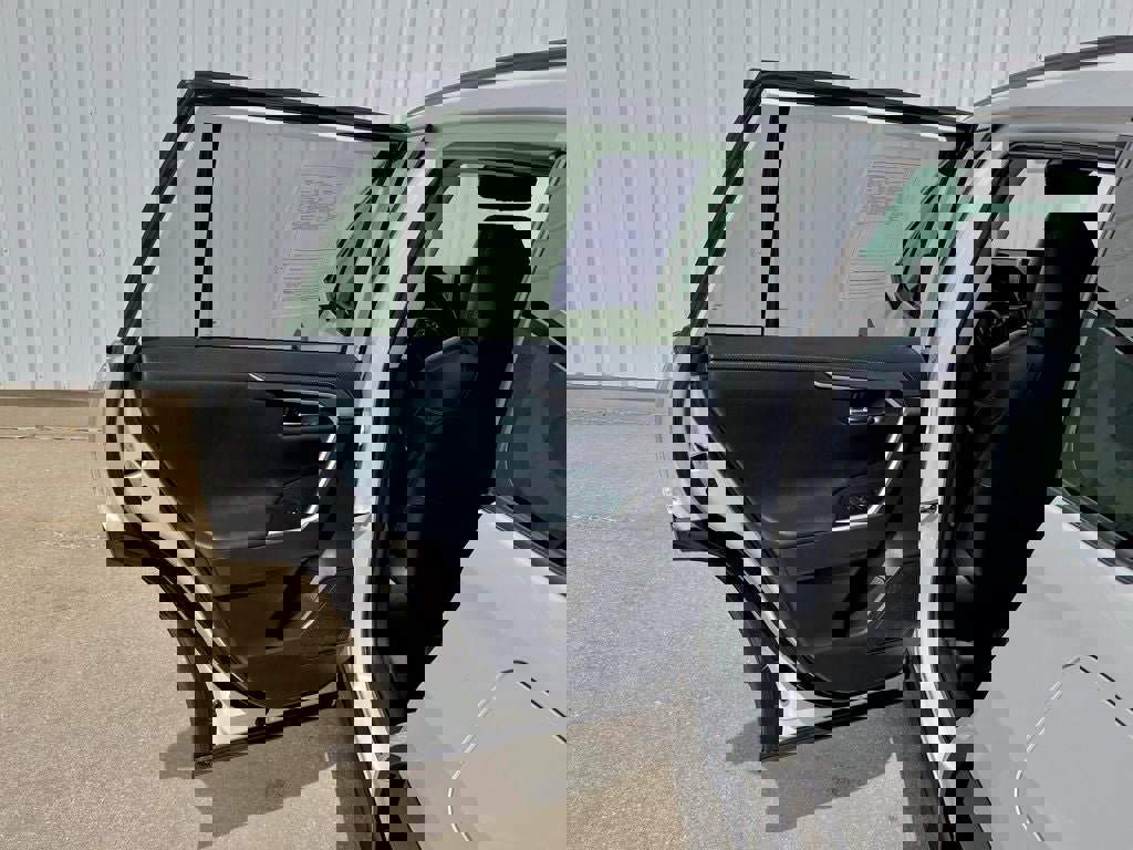 Used 2021 Toyota RAV4 Limited w/ Limited Grade Weather Package AWD/4WD image 15