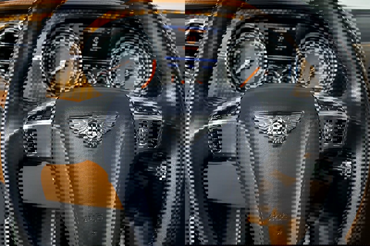 Used 2015 Bentley Flying Spur V8 image 30