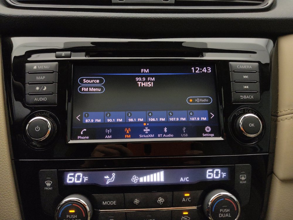 Used 2018 Nissan Rogue SL w/ Premium Package image 25