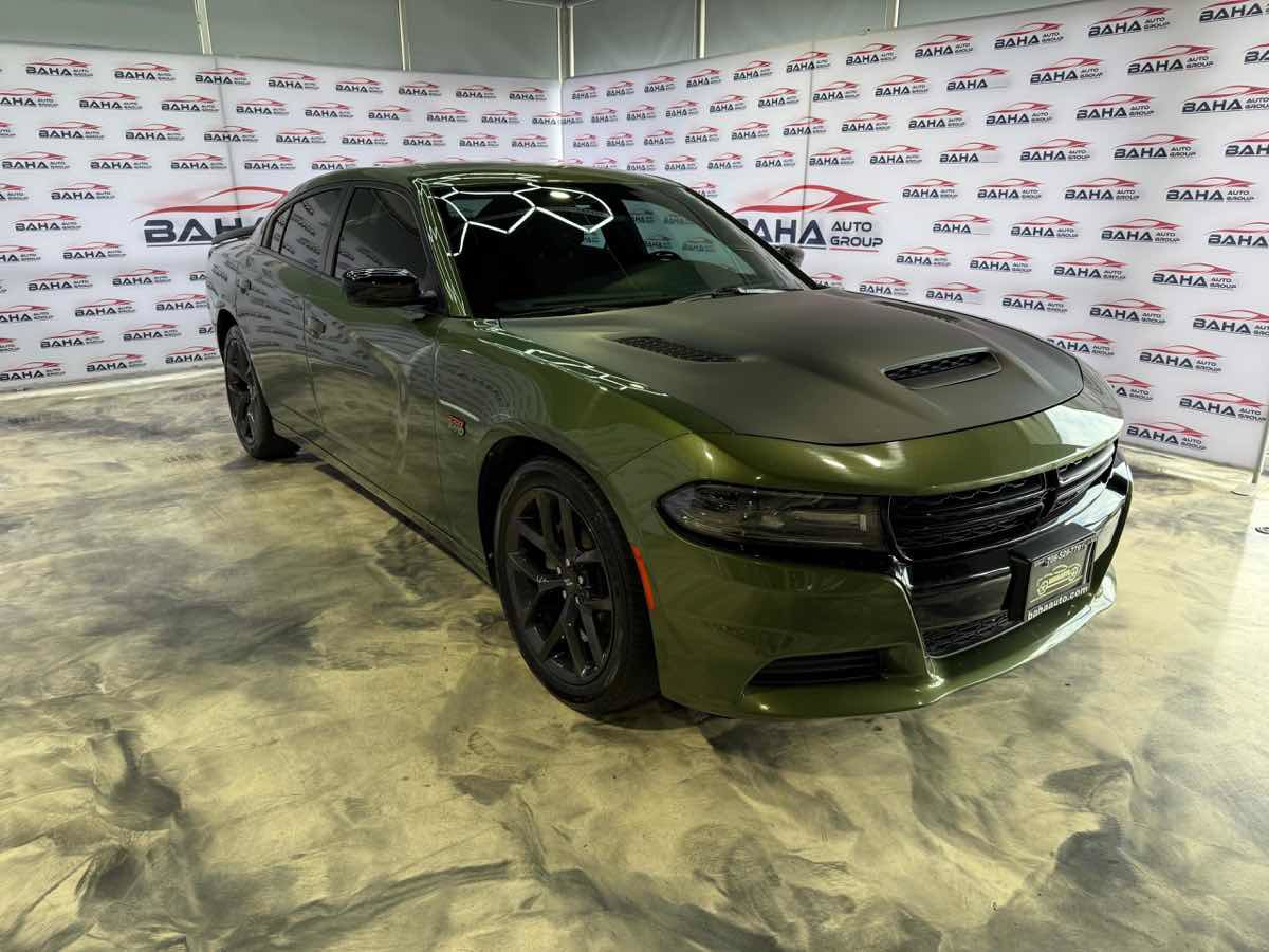 Used 2021 Dodge Charger SXT w/ Blacktop Package RWD image 8
