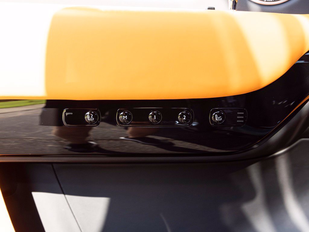 New 2027 Rolls-Royce Cullinan AWD/4WD image 24
