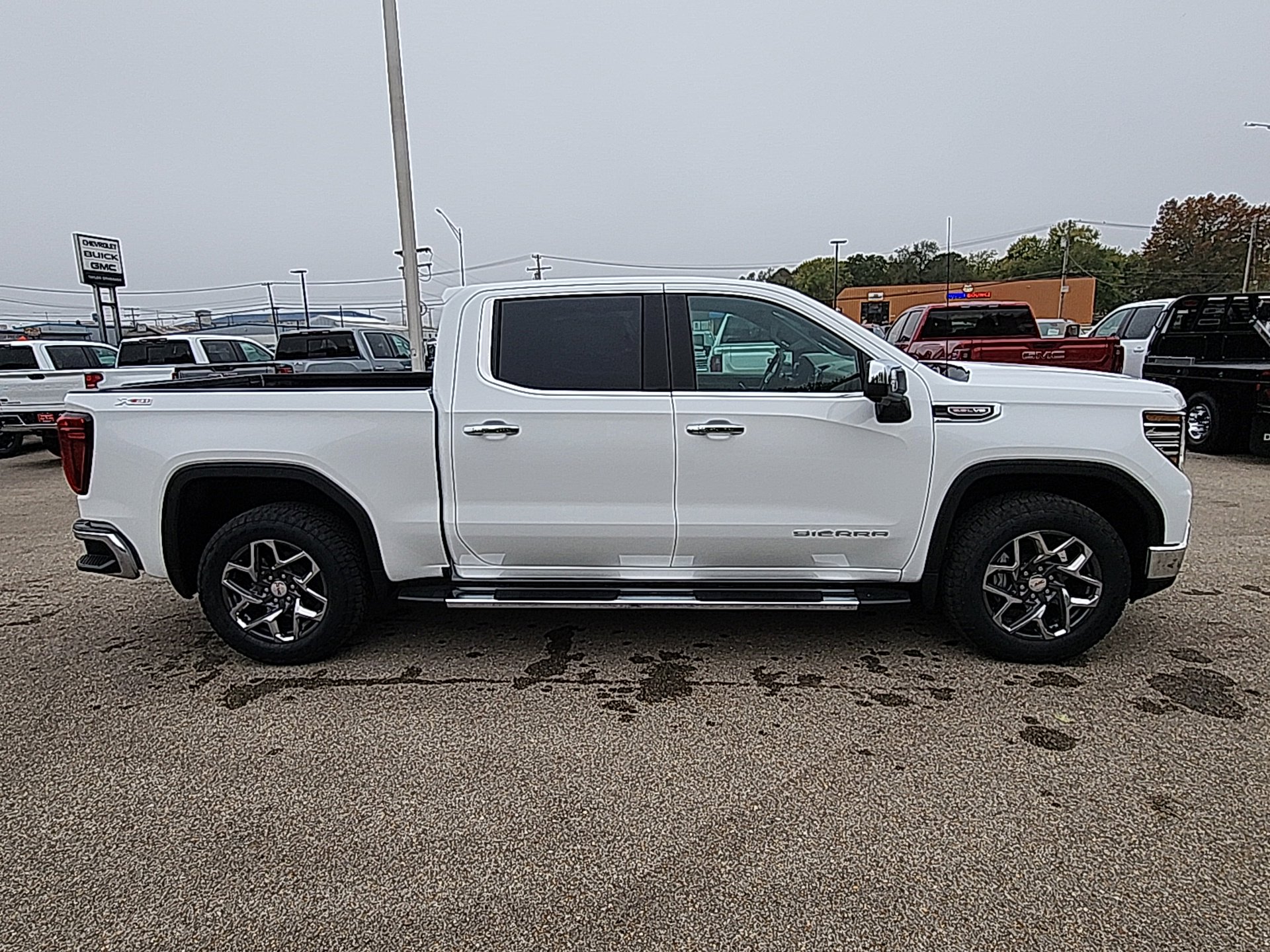 New 2026 GMC Sierra 1500 SLT w/ SLT Premium Package image 11
