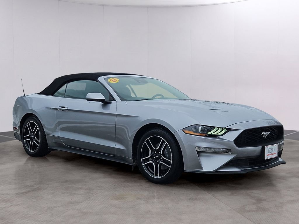 Used 2023 Ford Mustang Premium image 3