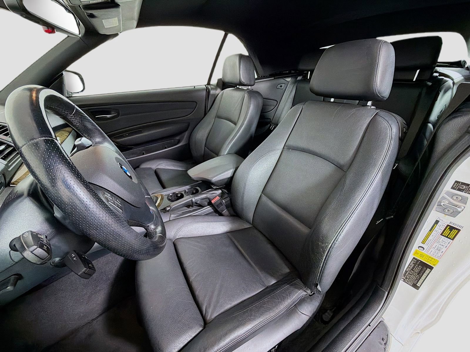 Used 2010 BMW 135i Convertible image 12