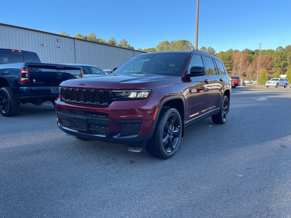 New 2025 Jeep Grand Cherokee L Altitude image 2