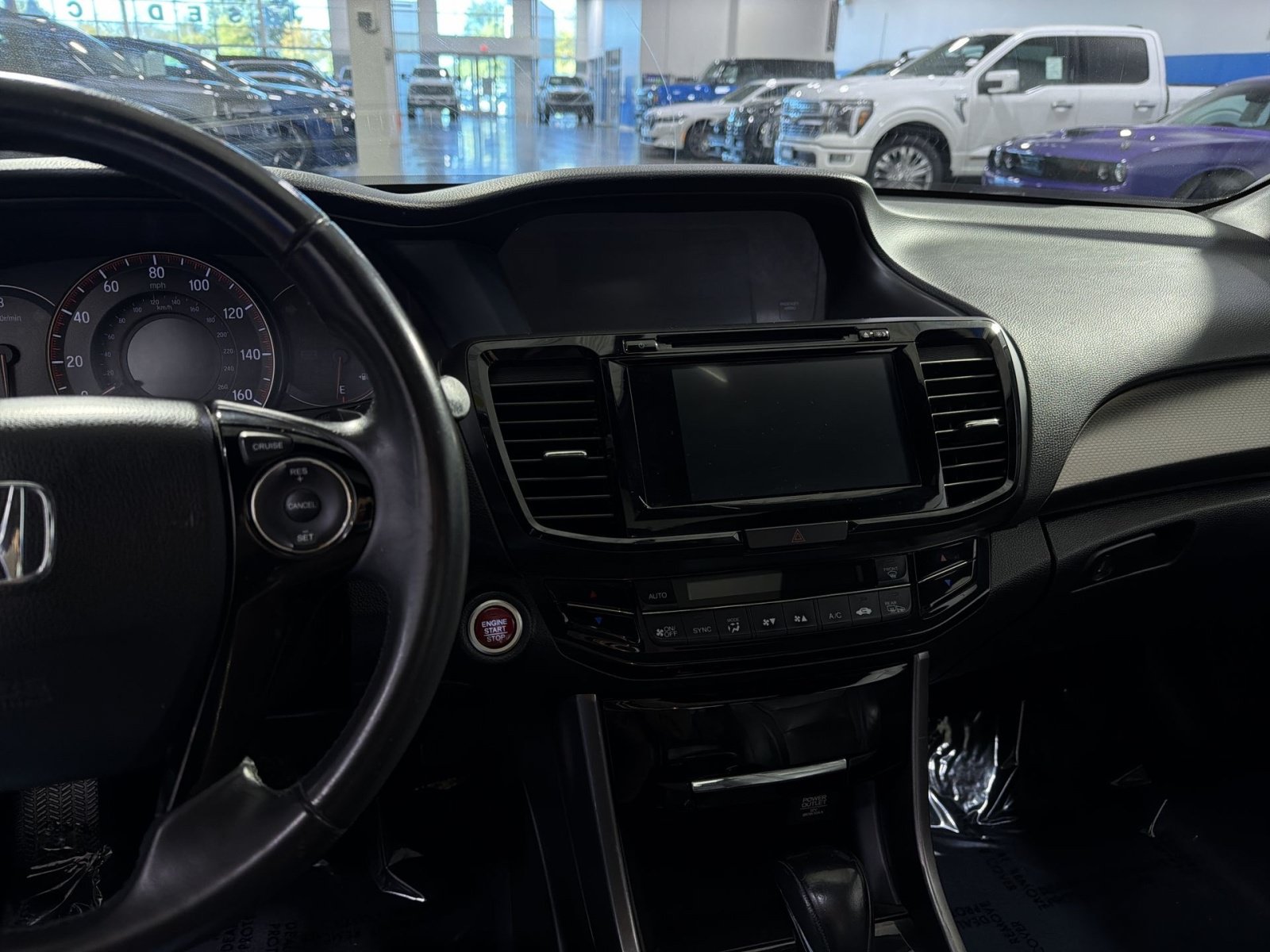 Used 2017 Honda Accord EX-L image 12