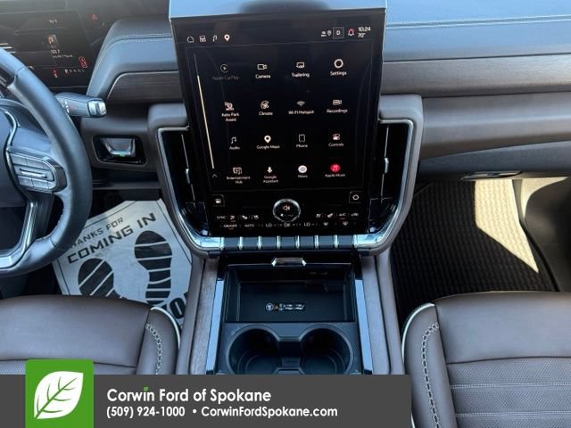 Used 2025 GMC Yukon XL Denali Ultimate AWD/4WD image 32