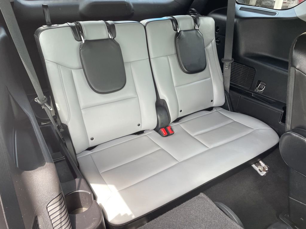 Used 2021 Ford Explorer XLT w/ Equipment Group 202A AWD/4WD image 37