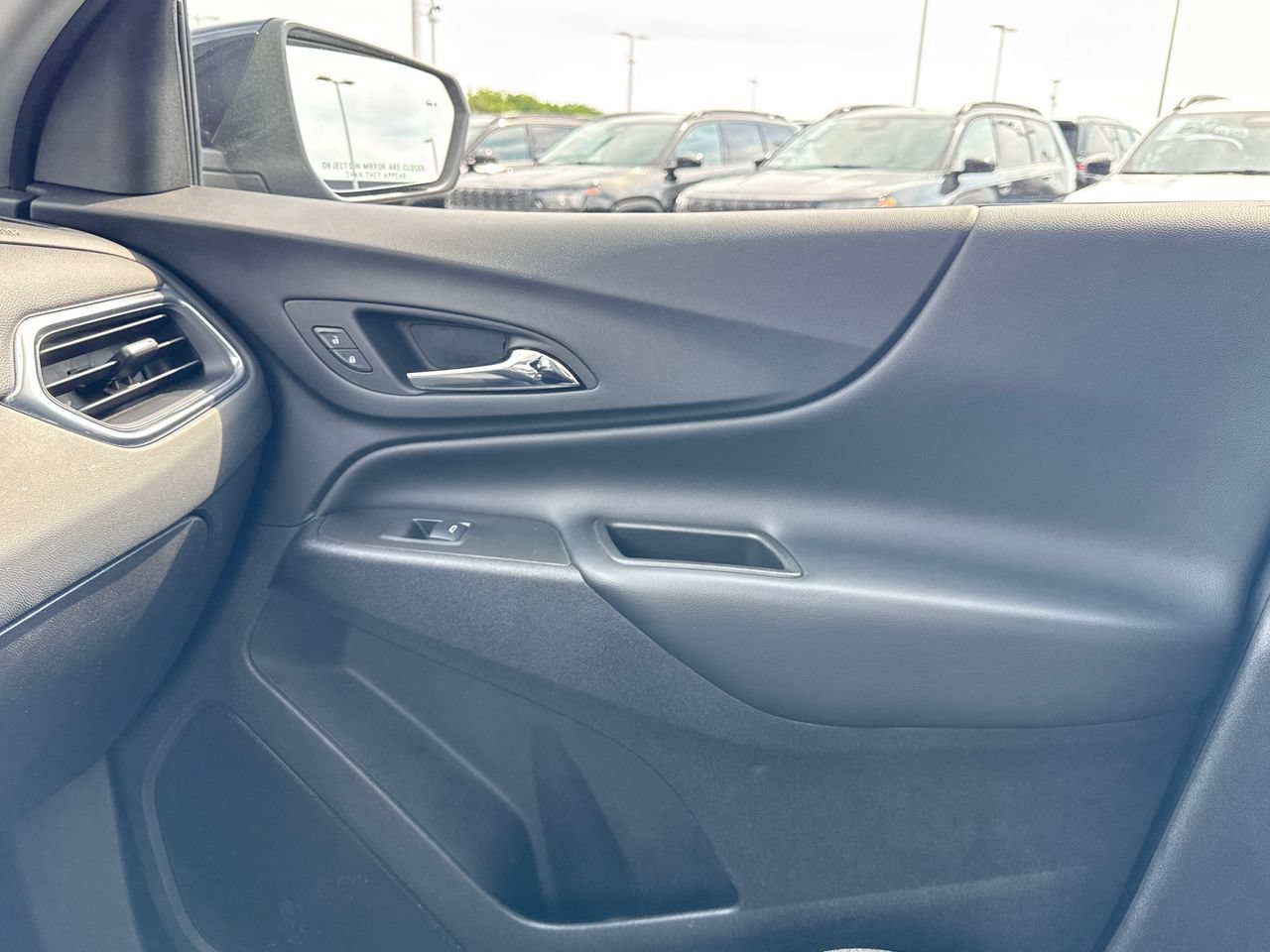 Used 2023 Chevrolet Equinox LT AWD/4WD image 25