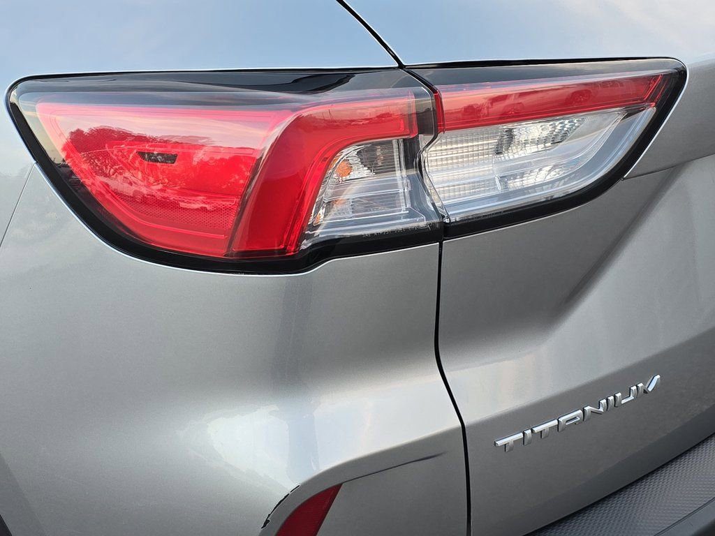 Used 2022 Ford Escape Titanium w/ Titanium Elite Package image 34