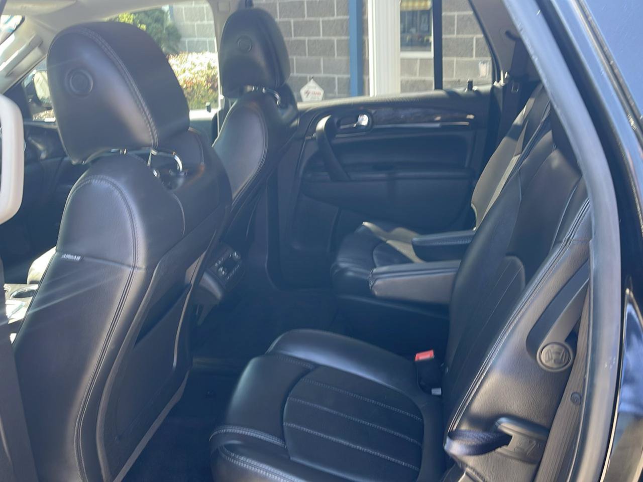 Used 2017 Buick Enclave Leather AWD/4WD image 18