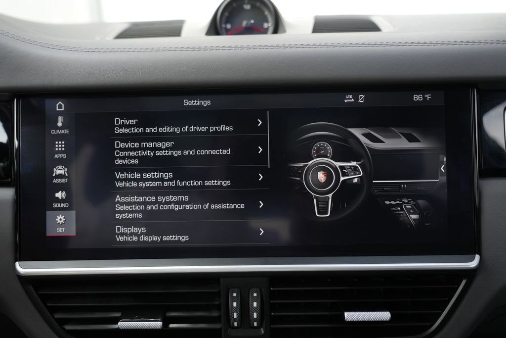 Used 2019 Porsche Cayenne S image 69