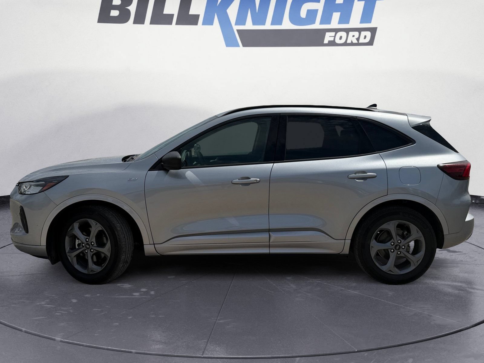 Used 2024 Ford Escape ST-Line w/ Tech Pack #1 FWD image 2