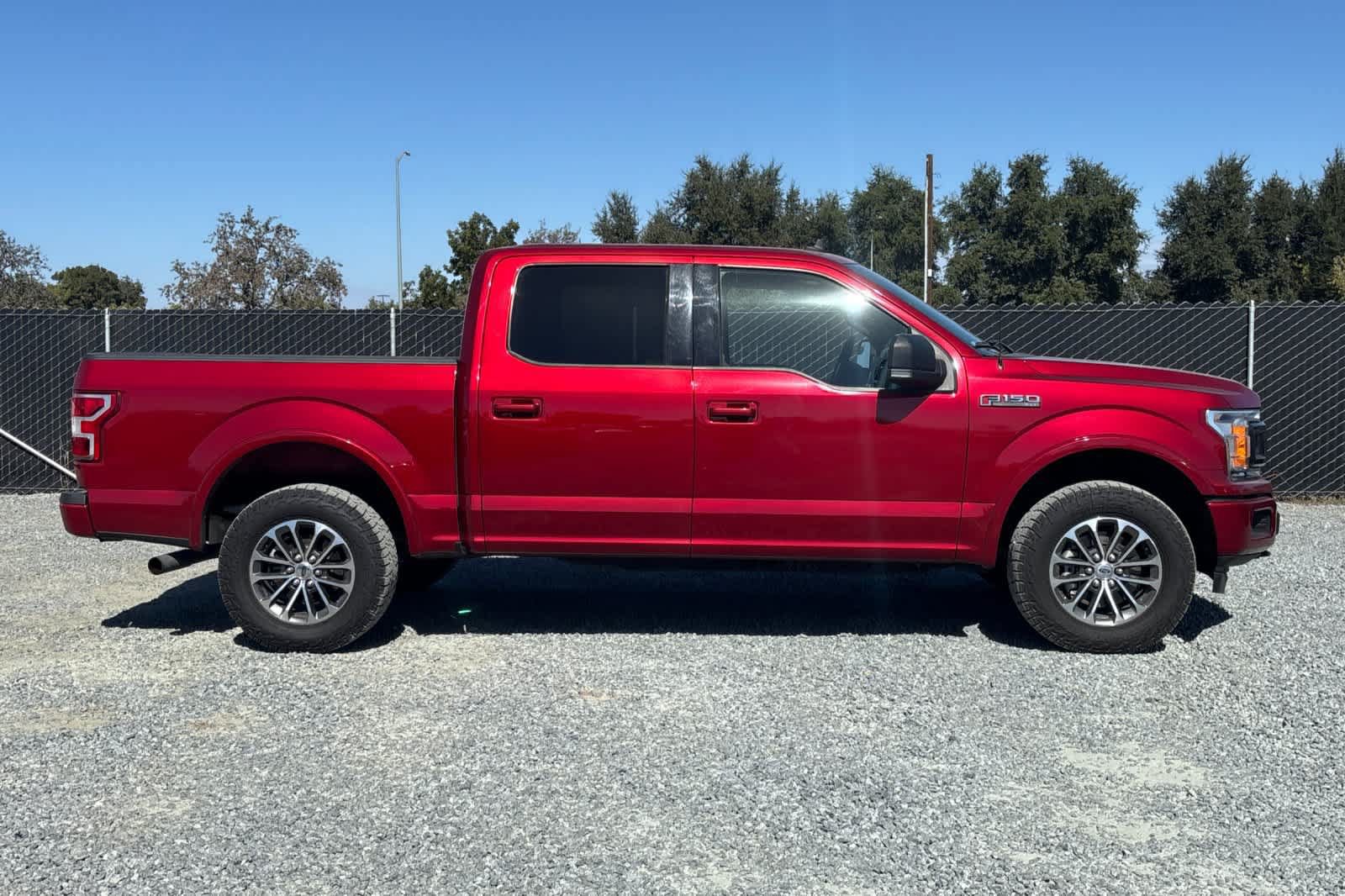 Used 2019 Ford F150 XLT w/ Equipment Group 302A Luxury AWD/4WD image 9