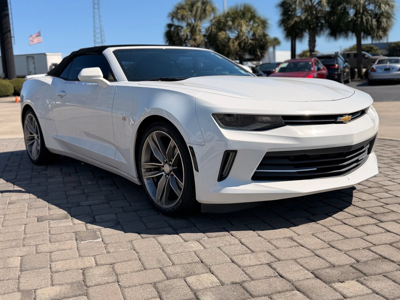 Used 2018 Chevrolet Camaro LT RWD image 5