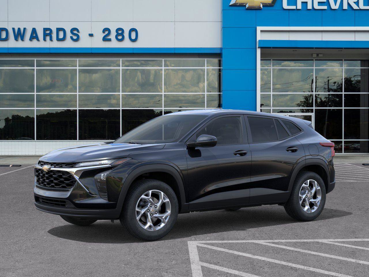 New 2026 Chevrolet Trax LS w/ LS Convenience Package FWD image 2