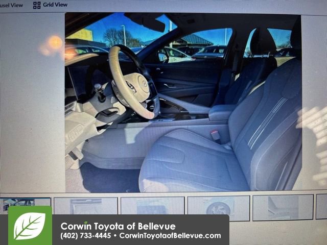 Used 2025 Hyundai Elantra SEL image 11