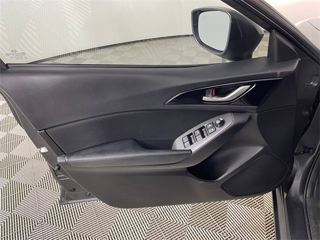 Used 2016 MAZDA MAZDA3 i Touring image 15