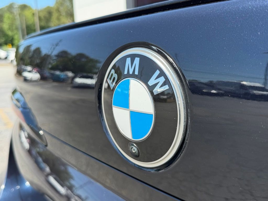 Used 2023 BMW 740i w/ Parking Assistance Package RWD image 9
