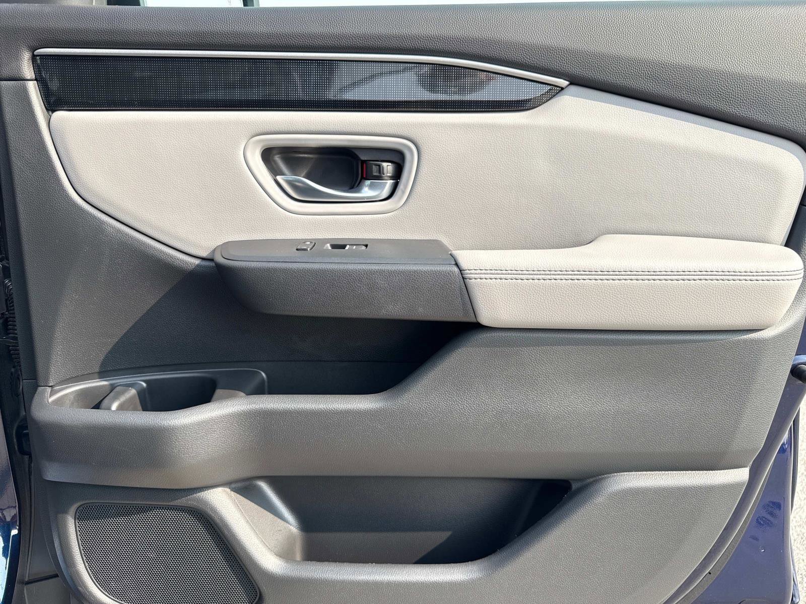 Used 2025 Honda Pilot Elite image 18