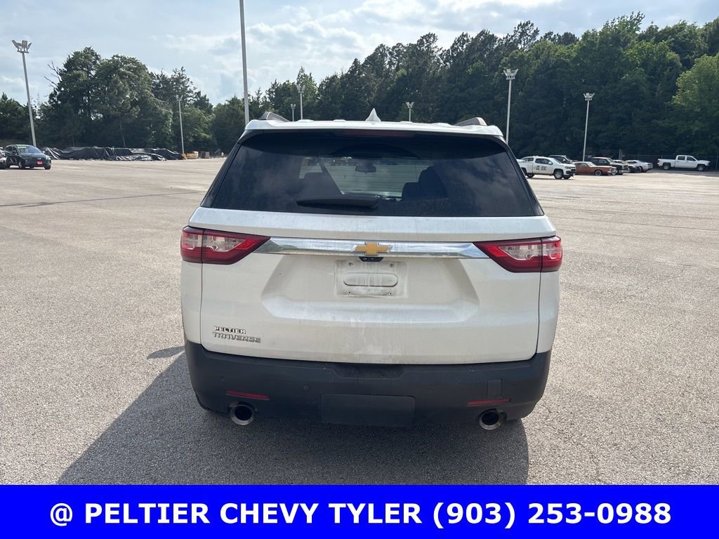 Used 2021 Chevrolet Traverse LT w/ LT Premium Package image 6