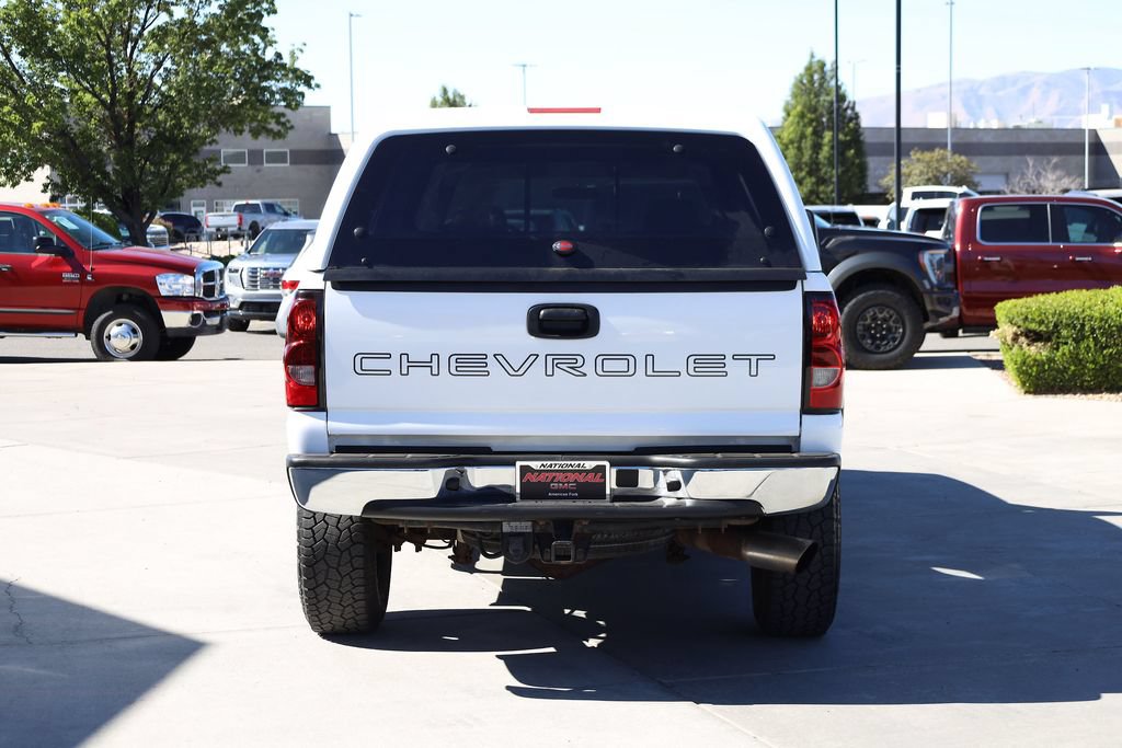 Used 2007 Chevrolet Silverado 2500 W/T w/ Heavy-Duty Power Package AWD/4WD image 5