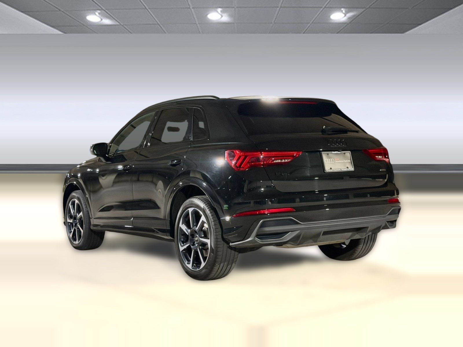 Certified 2025 Audi Q3 2.0T Premium Plus w/ Premium Plus Package AWD/4WD image 3