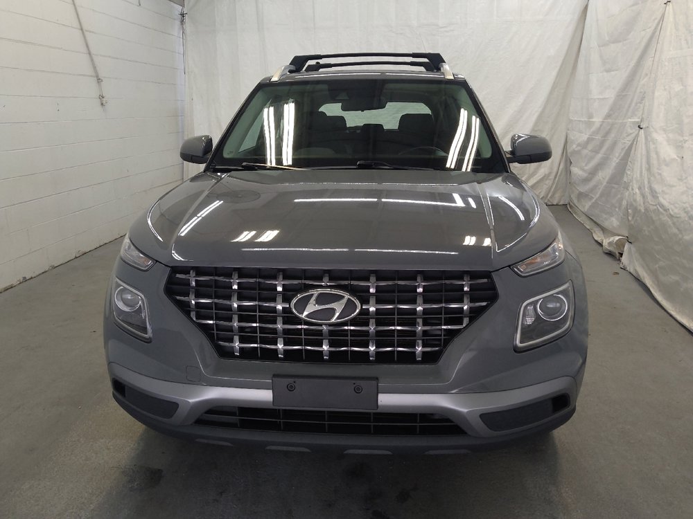 Used 2022 Hyundai Venue SEL image 15